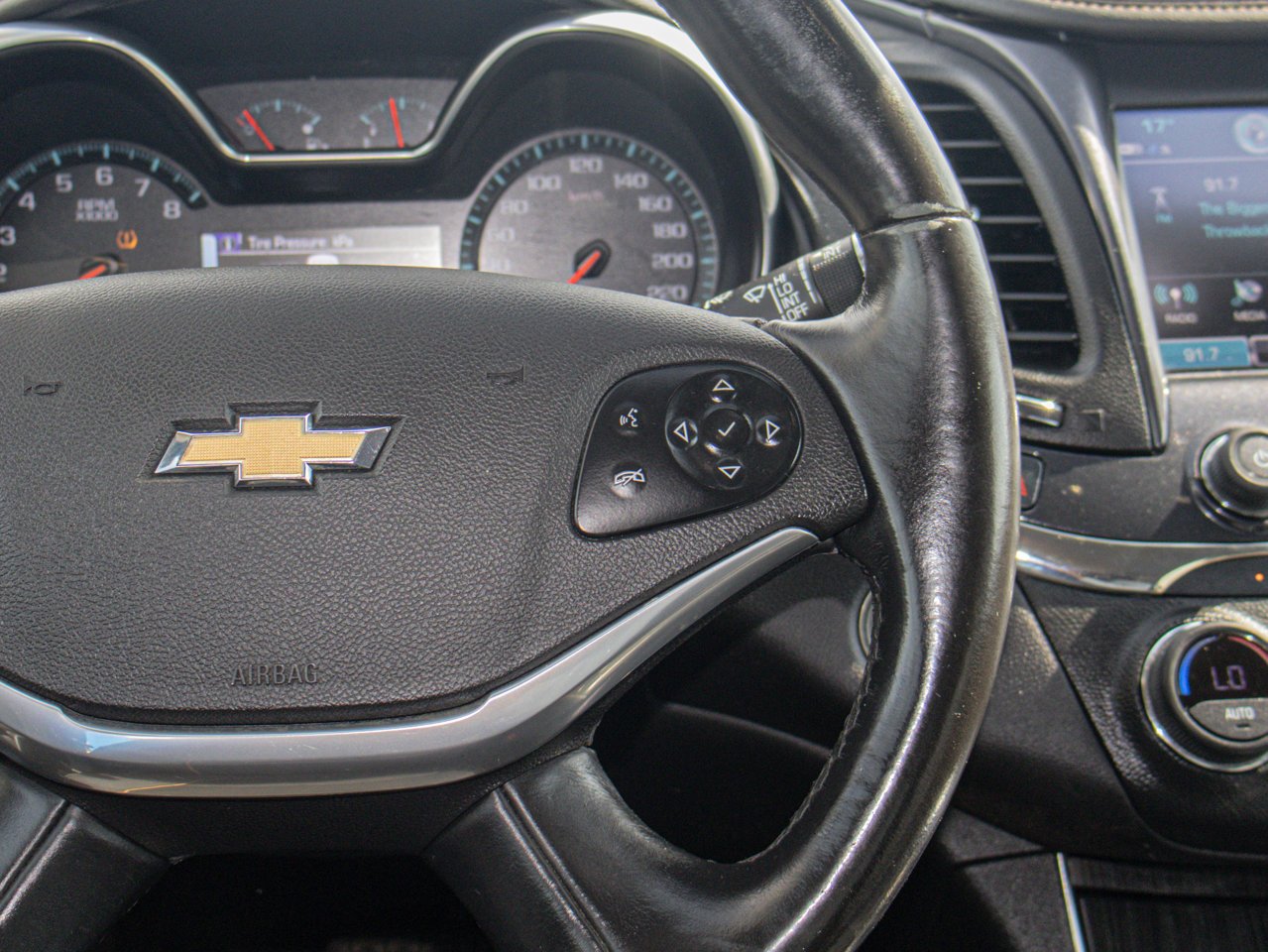 2019 Chevrolet Impala 4dr Sdn Premier w/2LZ Black Sherwood Park - photo #23