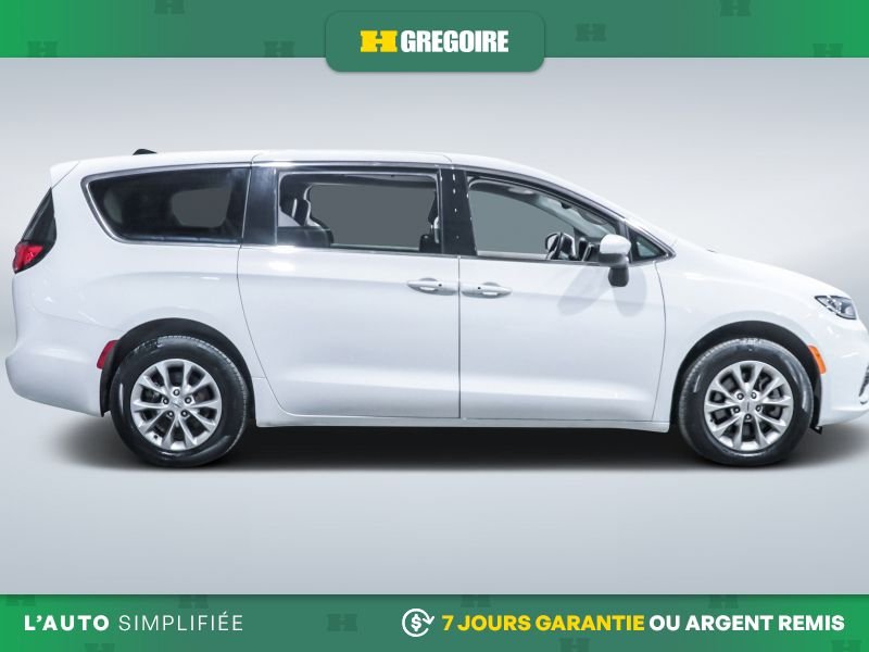 2023 Chrysler Pacifica White Blainville - photo #10