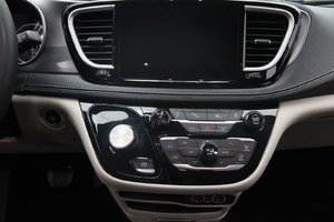 2023 Chrysler Pacifica VIN 2C4RC3BG2PR565862 White Chicoutimi - photo #13