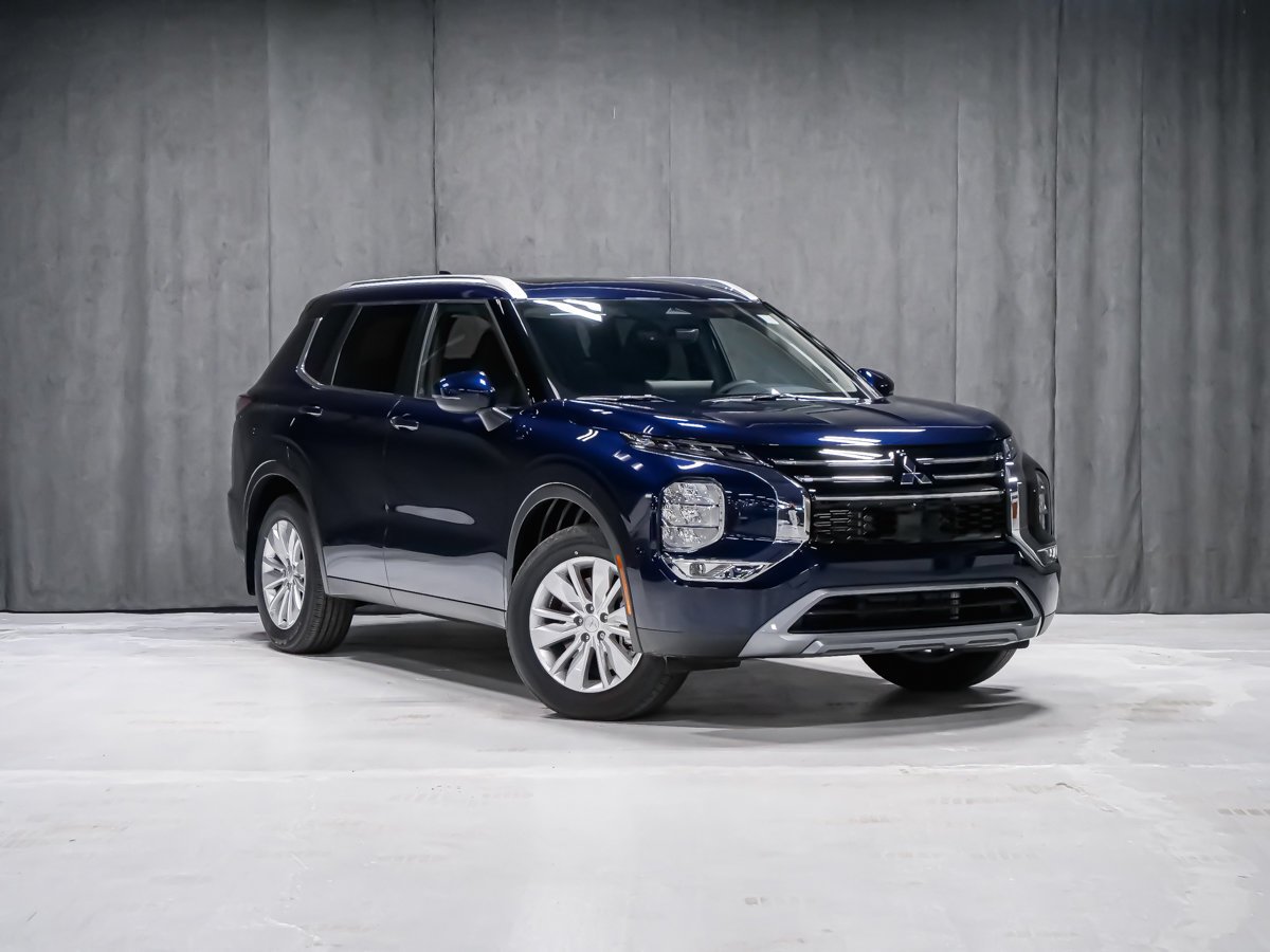 2026 Mitsubishi Outlander SE Cosmic Blue Montreal - photo #1