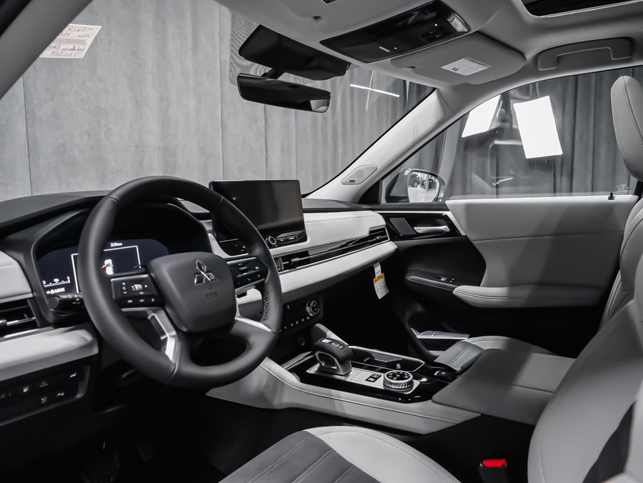 Mitsubishi Outlander PHEV LE 2026 Fini taillé diamant Noir de qualité supérieure