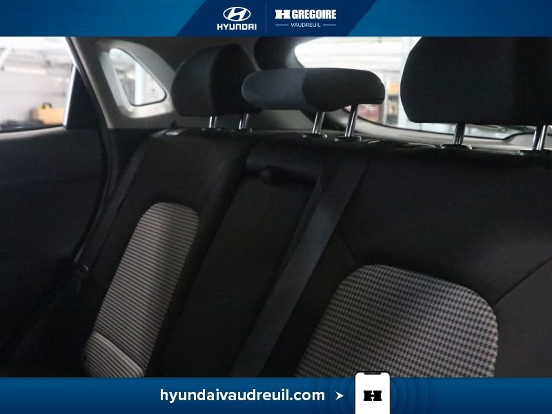 2020 Hyundai Kona White Blainville - photo #18