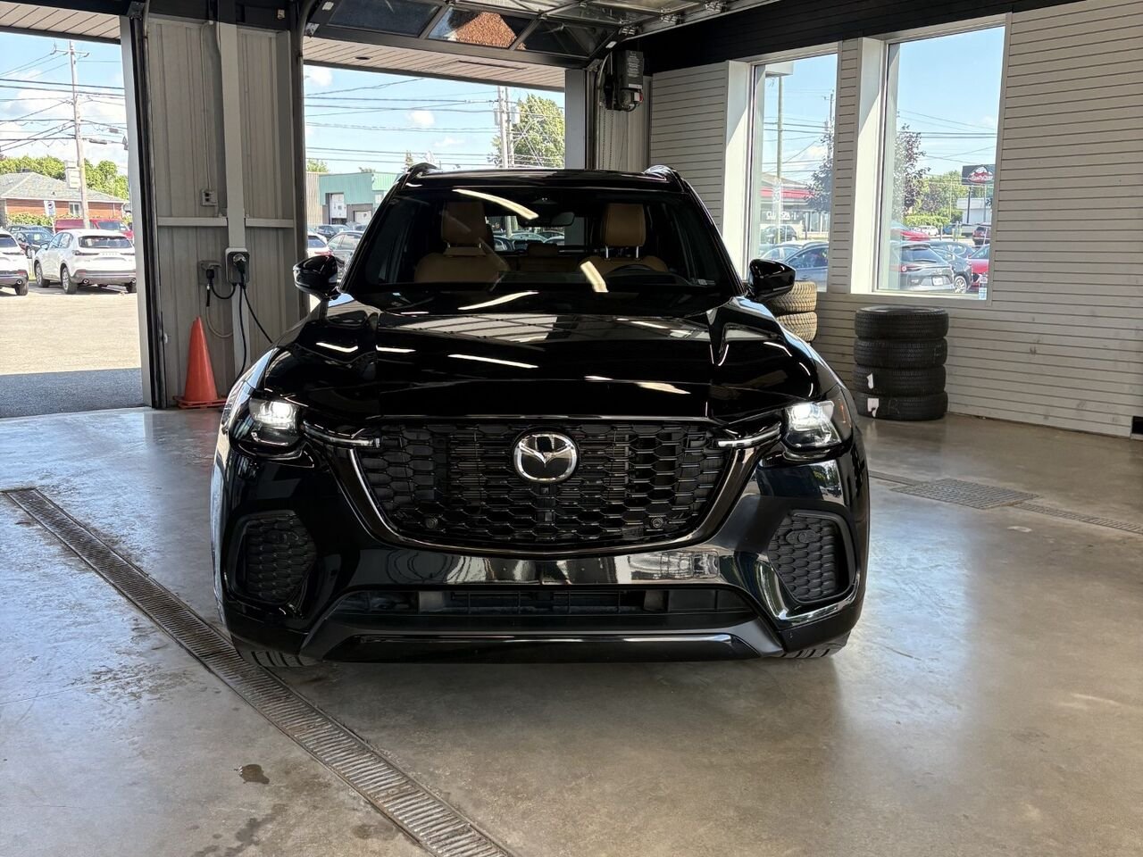 2026 MAZDA CX-70 MHEV Signature TI Jet Black Mica Châteauguay - photo #1