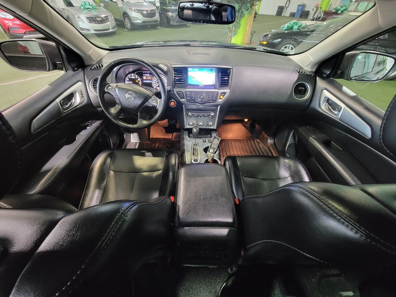 2018 Nissan Pathfinder Black  - photo #17