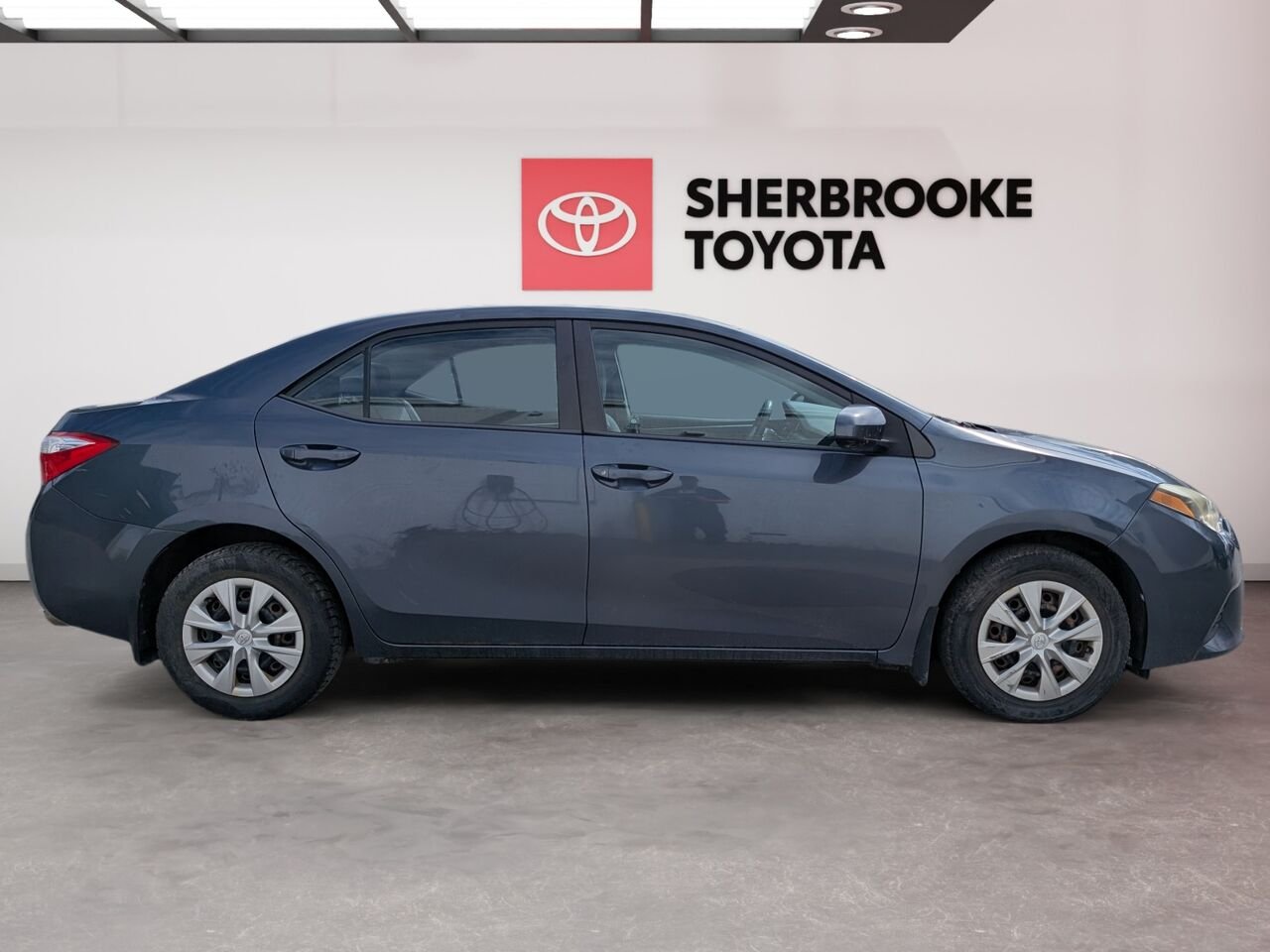 Toyota Corolla CE/VITRES ÉLECTRIQUES/AC 2014 Bleu Sherbrooke - photo #2