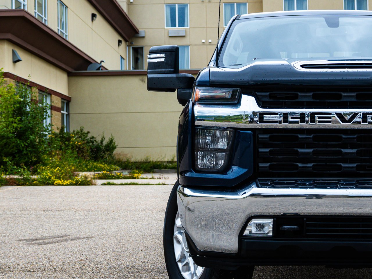 2020 Chevrolet Silverado 3500HD 4WD Crew Cab 159 LT Blue Sherwood Park - photo #5