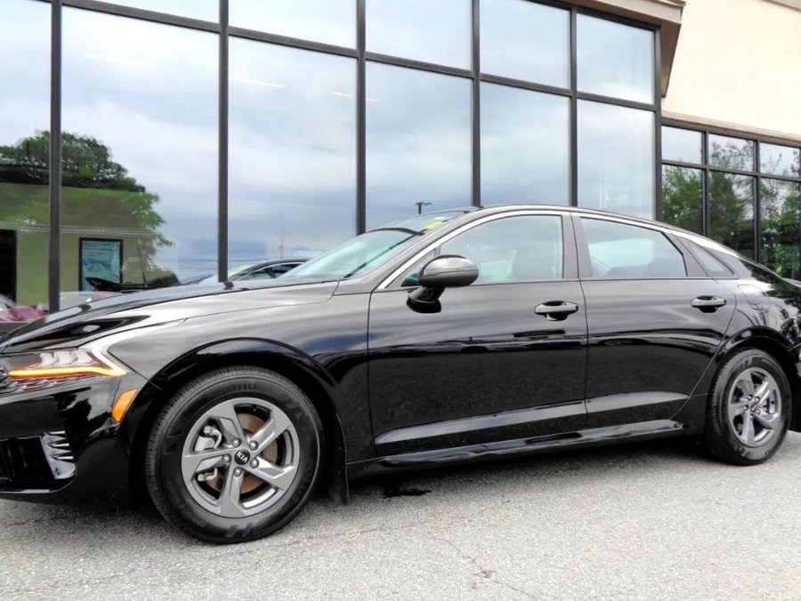 2021 Kia K5 2021 Black