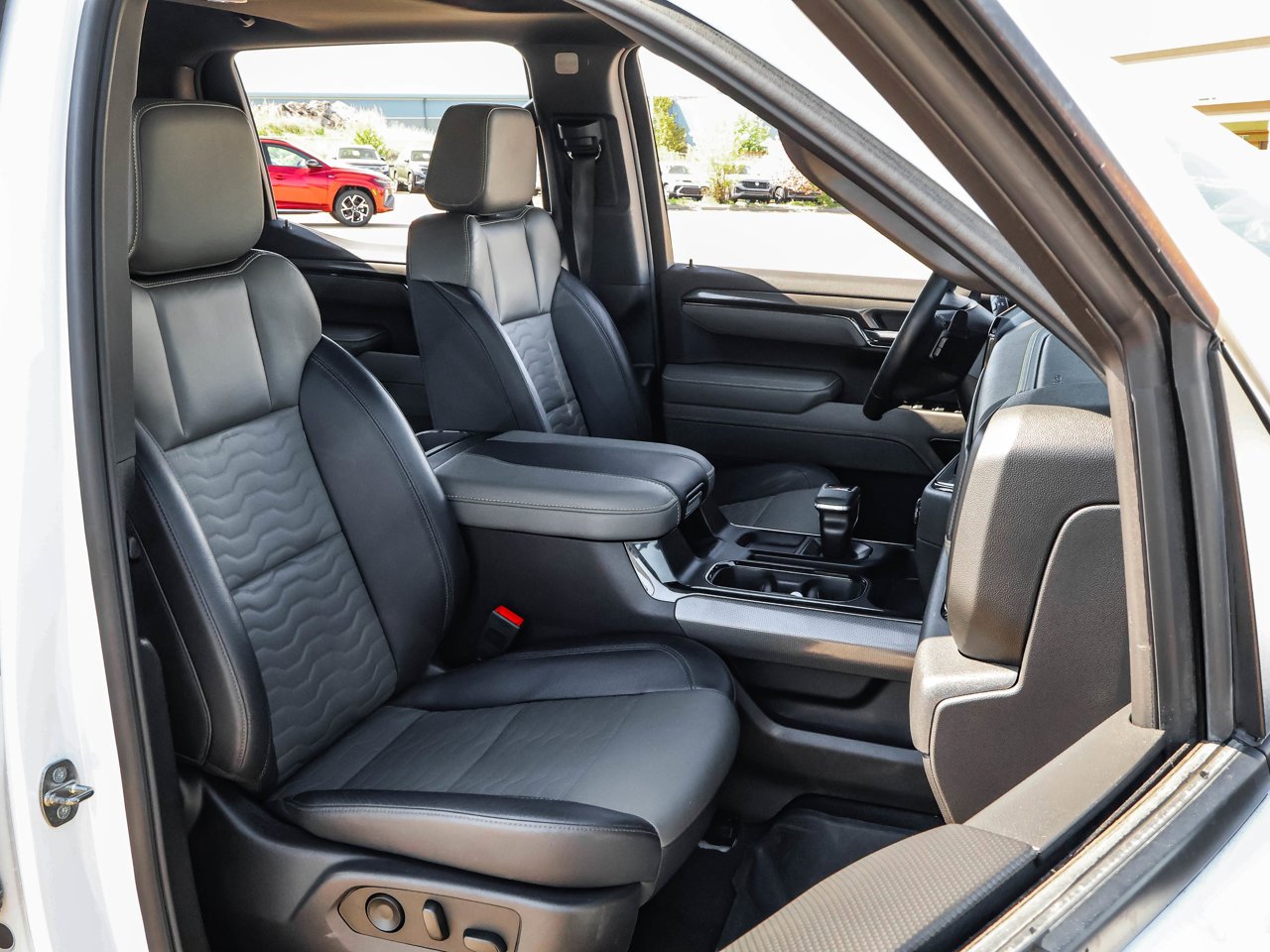 2024 Chevrolet Silverado 1500 4WD Crew Cab 147 ZR2 White Sherwood Park - photo #14