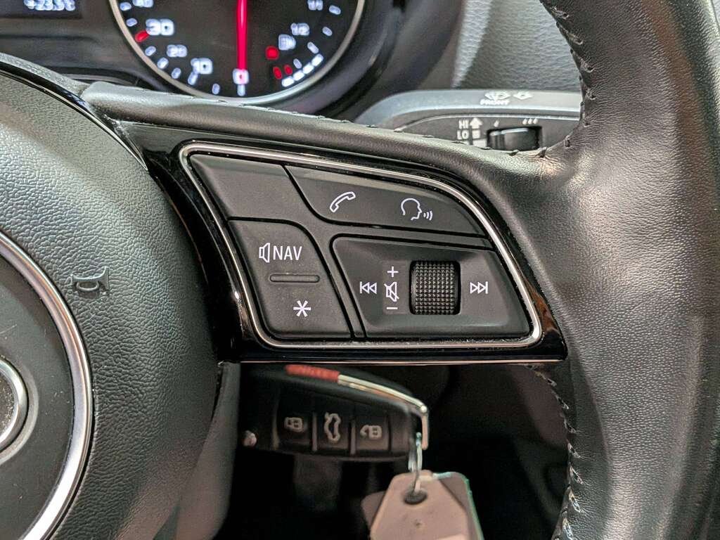Audi A3 Sedan 2.0 TFSI quattro Komfort 2018 Blanc Val-David - photo #16