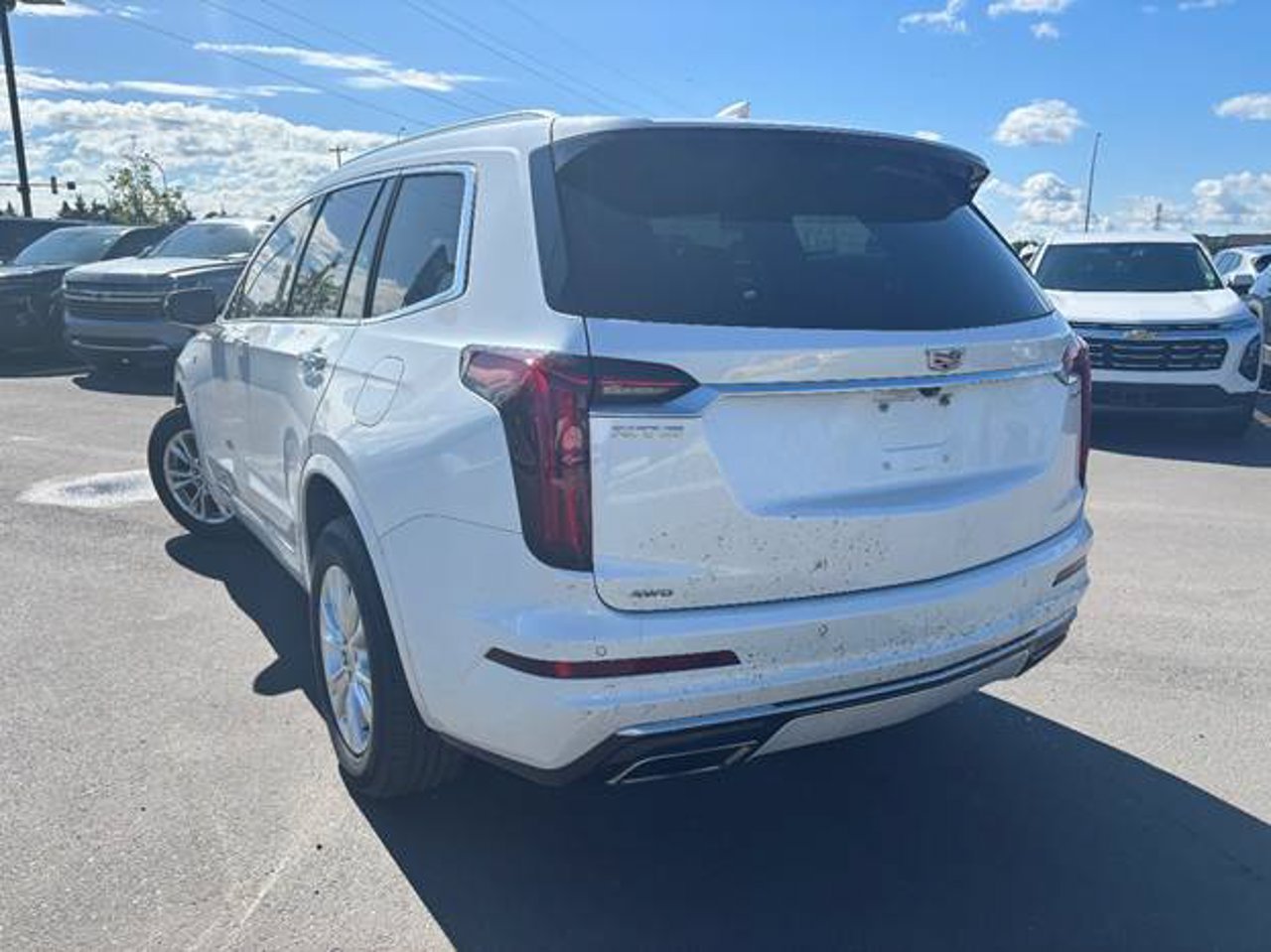 2024 Cadillac XT6 AWD 4dr Luxury White Sherwood Park - photo #3