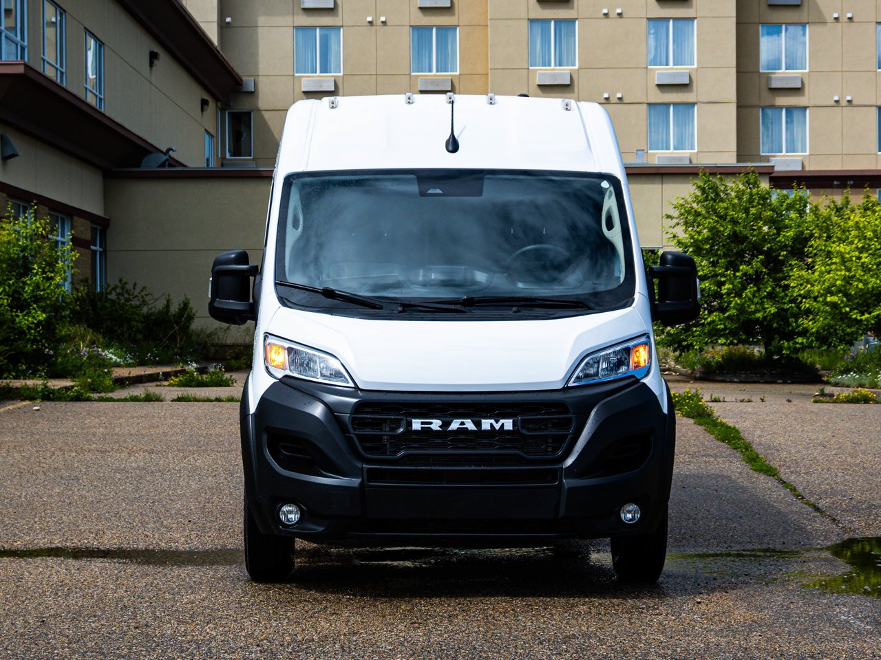2025 Ram ProMaster Cargo Van SLT 2500 High Roof 136 WB White Sherwood Park - photo #2