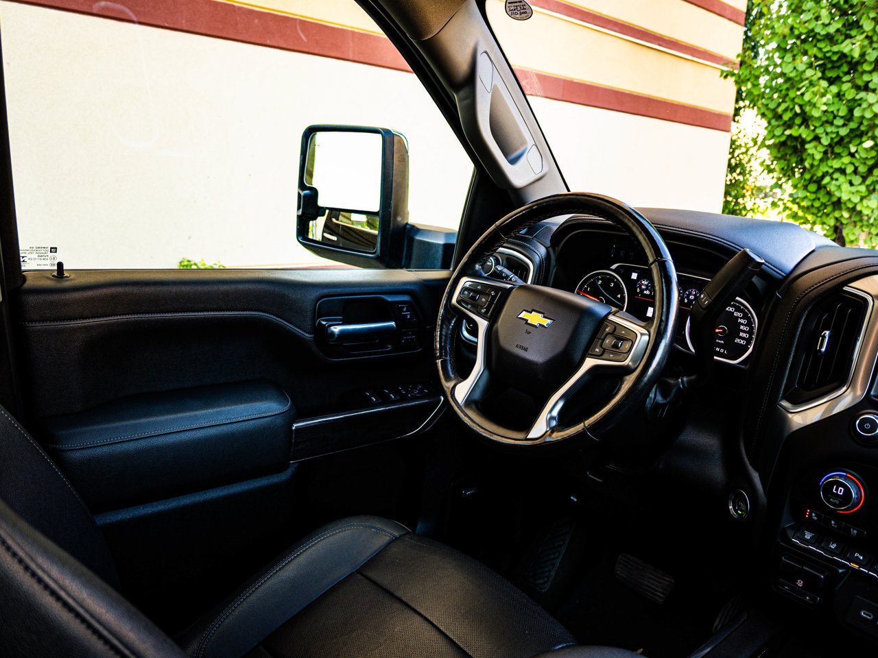 2022 Chevrolet Silverado 2500HD 4WD Crew Cab 159 LTZ Black Sherwood Park - photo #34