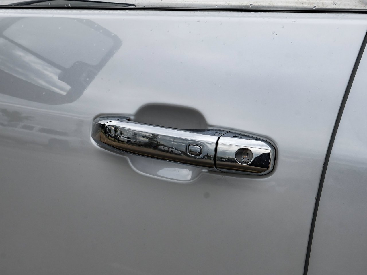 2024 Chevrolet Silverado 3500HD 4WD Crew Cab 159 High Country White Sherwood Park - photo #11
