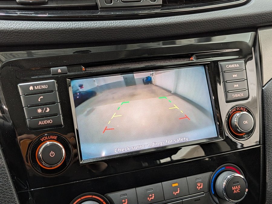 2019 Nissan Qashqai White