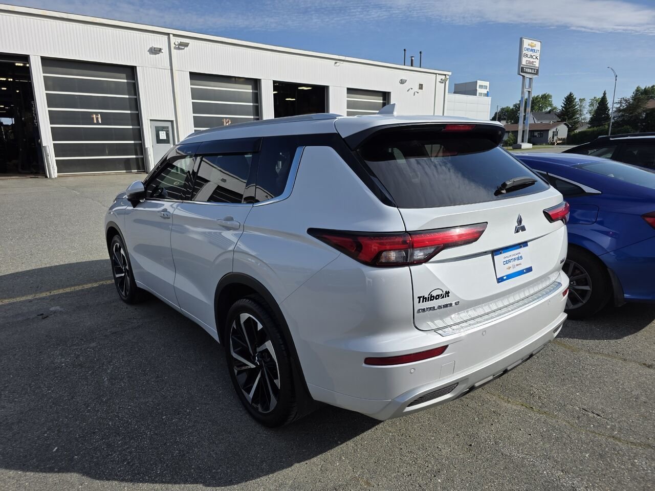2022 Mitsubishi Outlander GT S-AWC White Rouyn-Noranda - photo #2