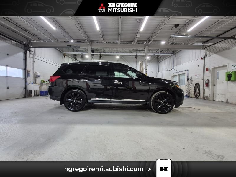 2017 Nissan Pathfinder Black Laval - photo #10