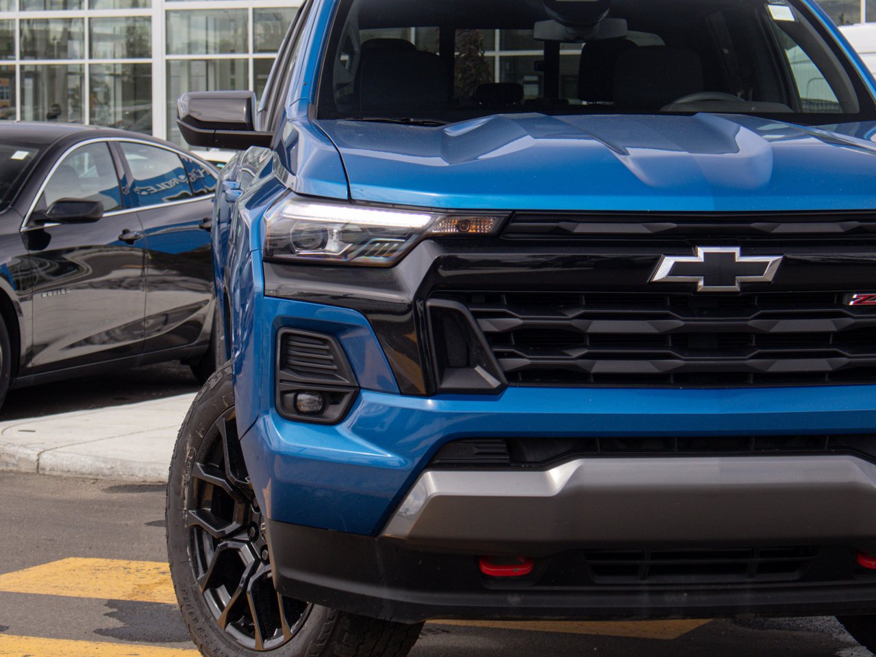 2024 Chevrolet Colorado 4WD Crew Cab Z71 Blue Sherwood Park - photo #4