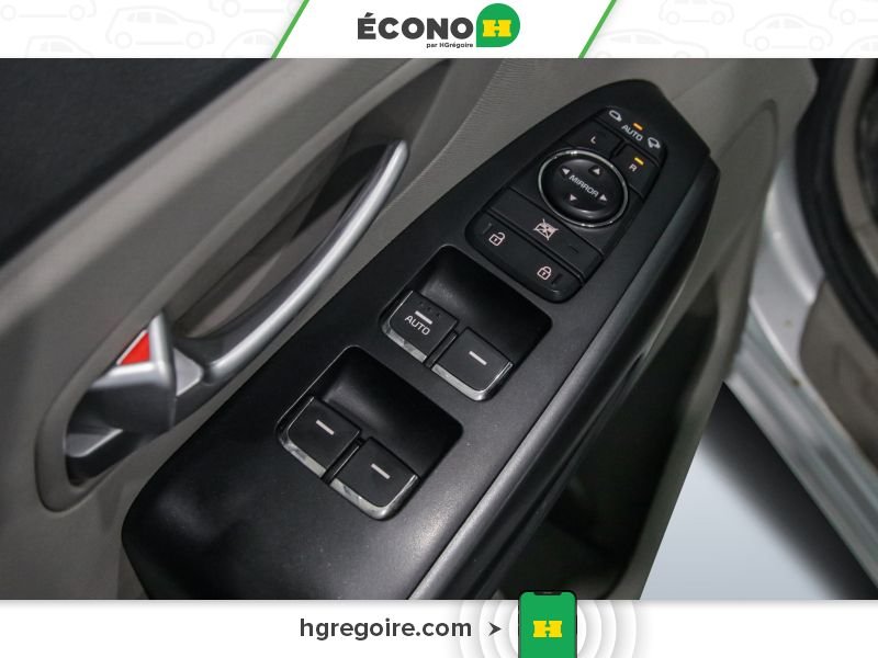 Kia Sedona 2017 Argent Laval - photo #13