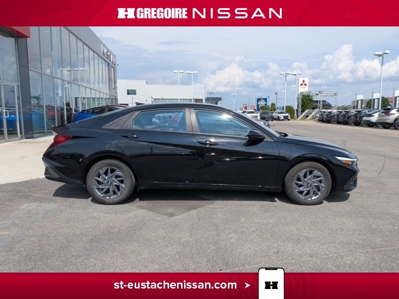 2024 Hyundai Elantra Black Laval - photo #12