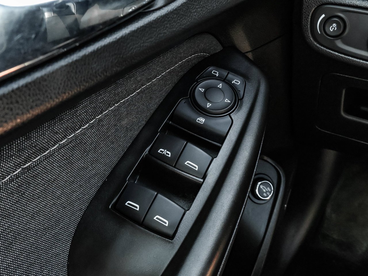 2023 Chevrolet Trailblazer AWD 4dr ACTIV Blue Sherwood Park - photo #19