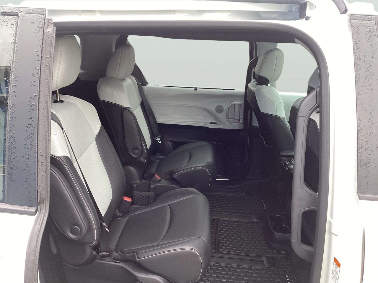 Toyota Sienna 2026 Blanc Gatineau - photo #17
