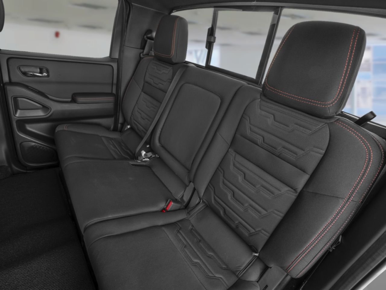 2026 NISSAN Frontier Glacier White Saint-Georges - photo #11