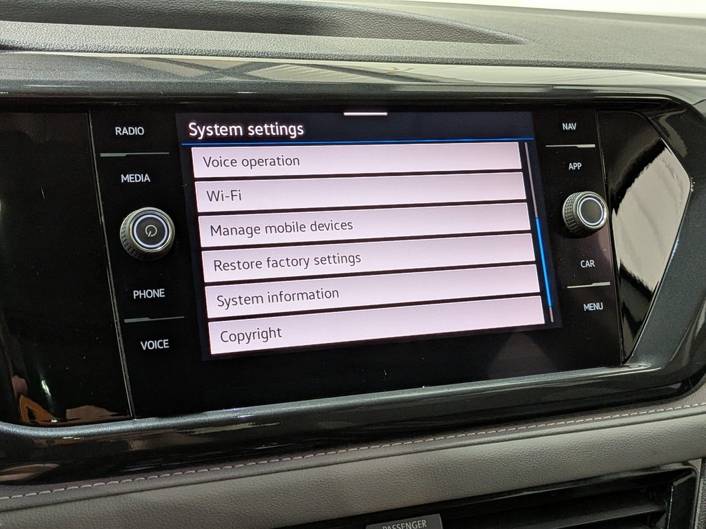 2022 Volkswagen Taos Highline 4MOTION White Val-David - photo #22