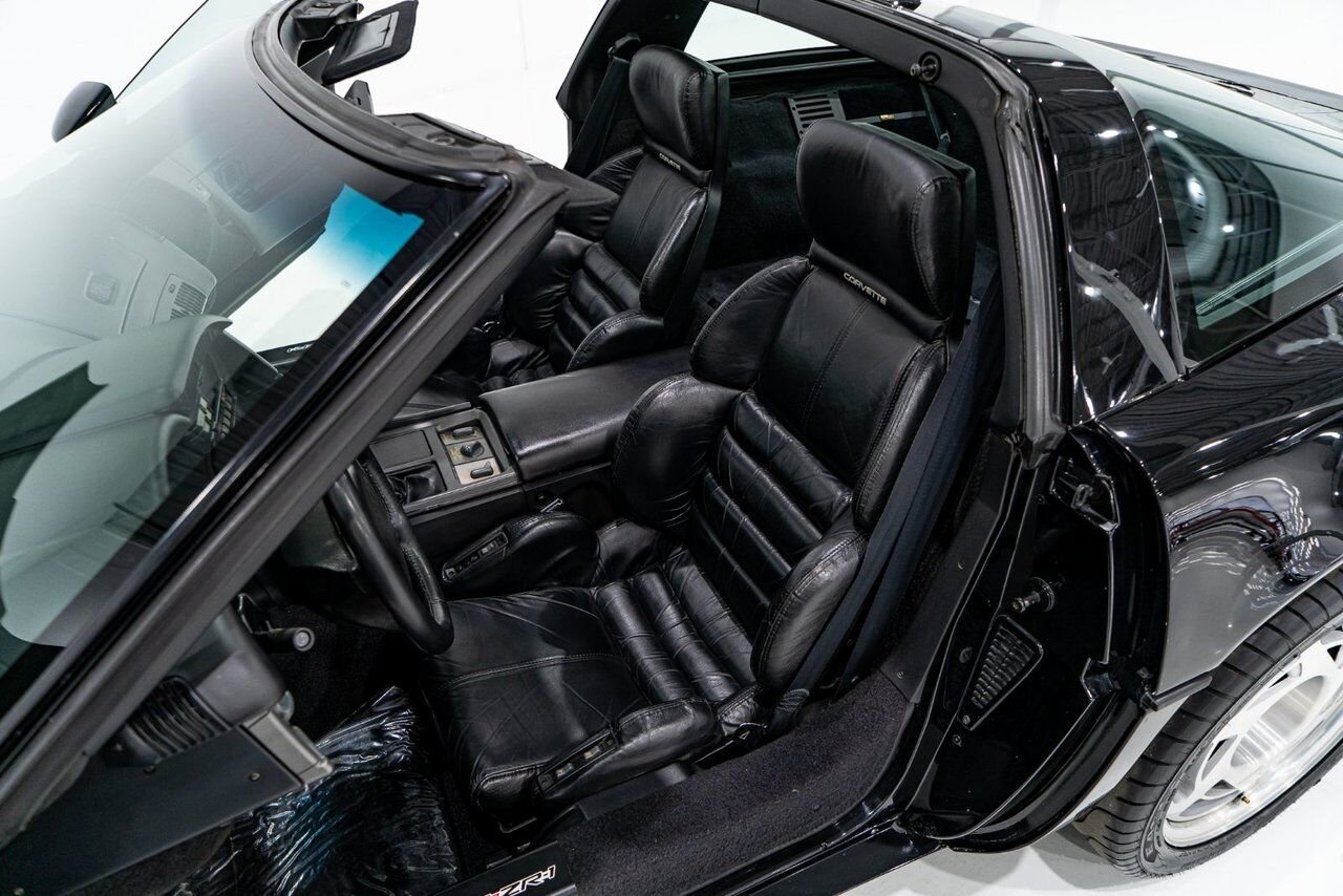 1990 Chevrolet Corvette ZR1 | PRIX EN USD Black Montreal - photo #13