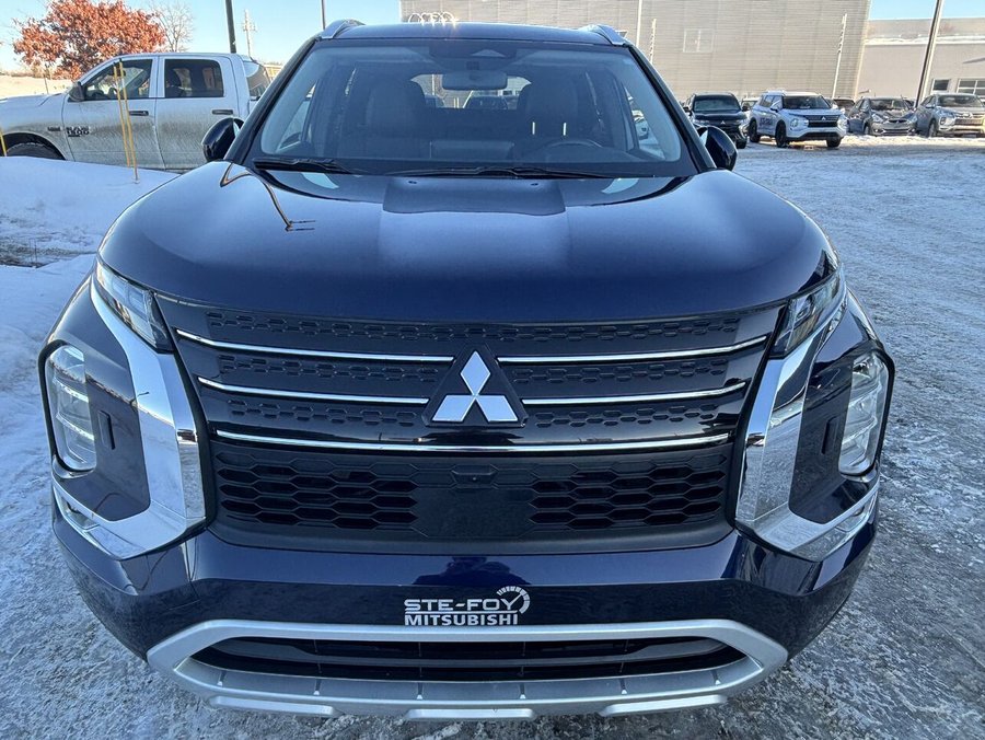 2025 Mitsubishi Outlander Plug-In Hybrid OUTLANDER PHEV LE S-AWC Blue