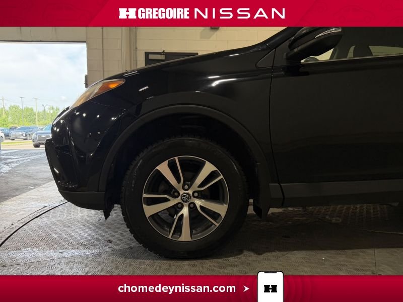 2018 Toyota Rav 4 Black Laval - photo #11
