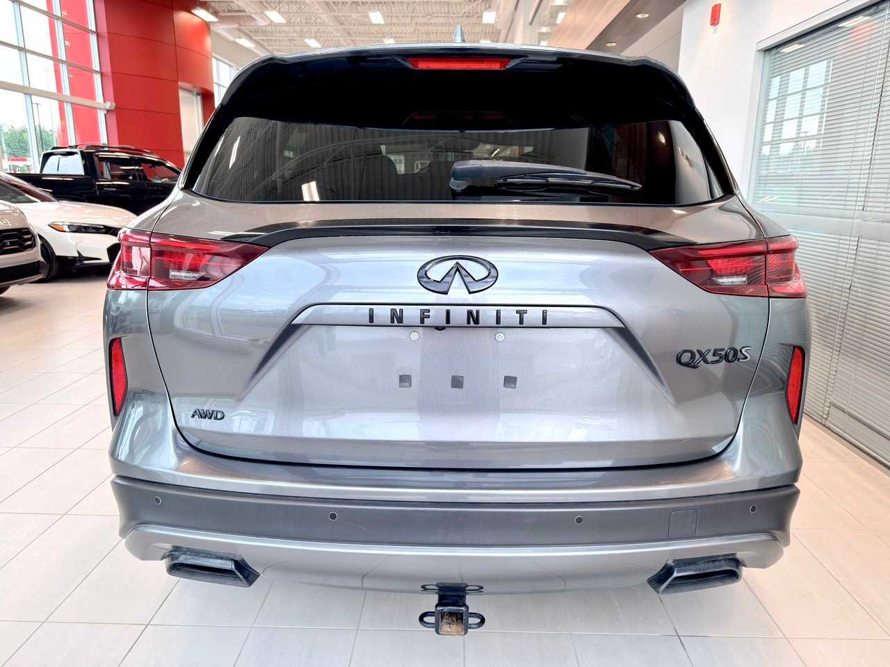 2023 Infiniti QX50 gray Notre-Dame-des-Prairies - photo #11