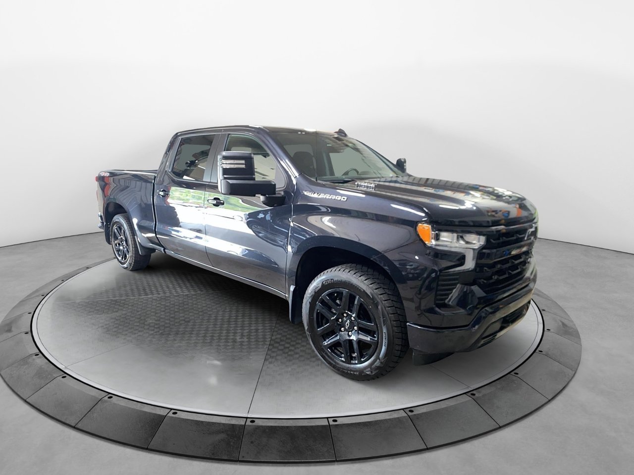 Chevrolet Silverado 1500 NIV 1GCUDEE89RZ382863 2024 Noir Chicoutimi - photo #1