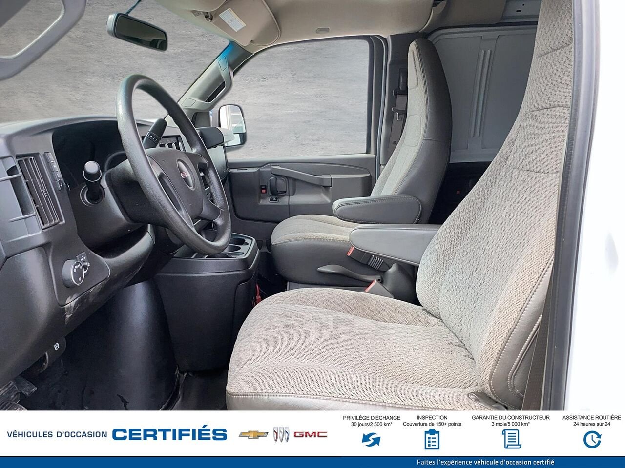 GMC Fourgonnette Savana utilitaire Traction arrière 2500 155 po 2019 Blanc Montmagny - photo #8
