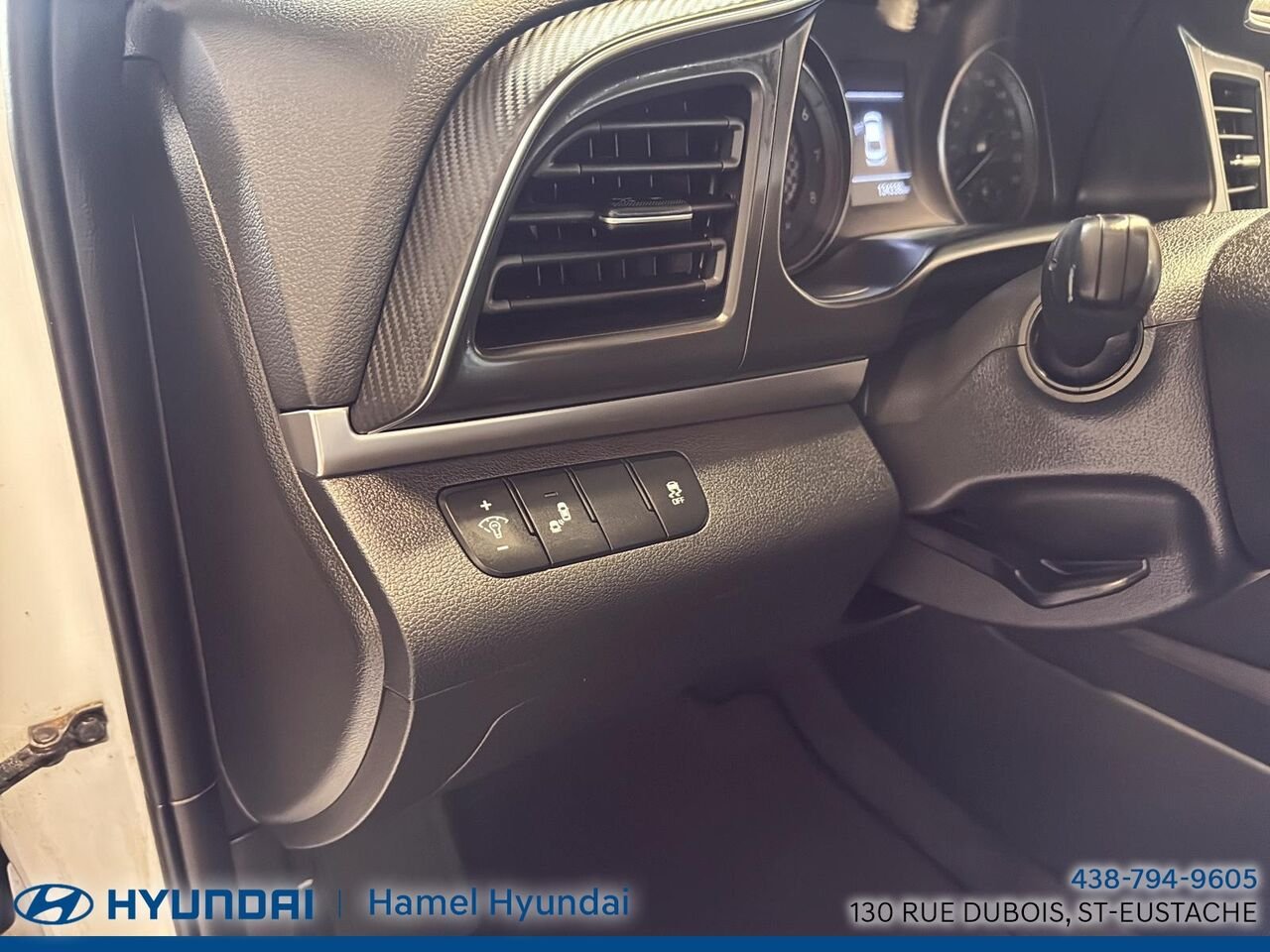 2020 Hyundai Elantra White Saint-Eustache - photo #10