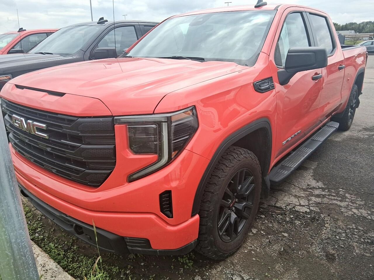 GMC Sierra 1500 PRO 2025 Rouge Québec - photo #0