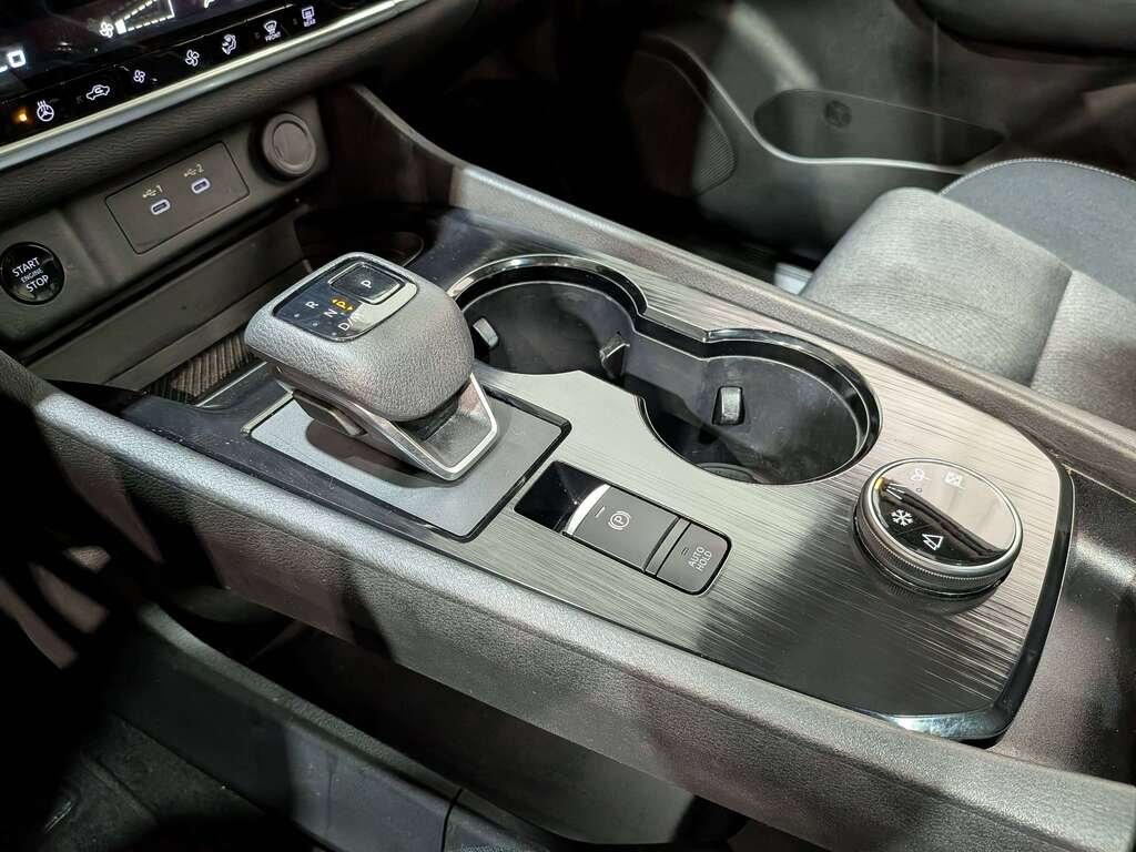 2024 Nissan Rogue AWD SV Moonroof Grey Val-David - photo #30