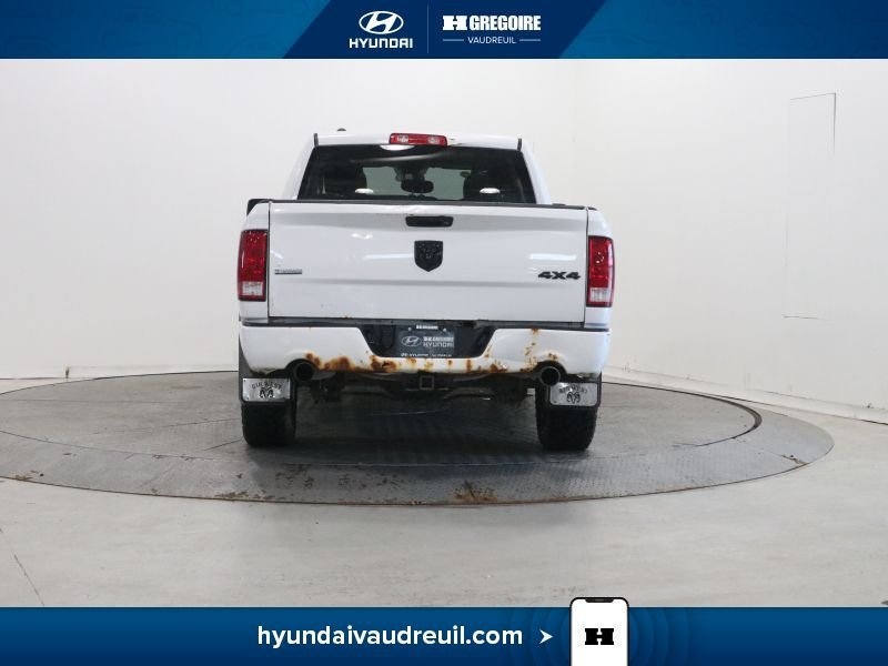 Dodge Ram YA857 | Express 4x4 Quad Cab 6'4" Box *Ltd Avail* 2018 Blanc Laval - photo #8