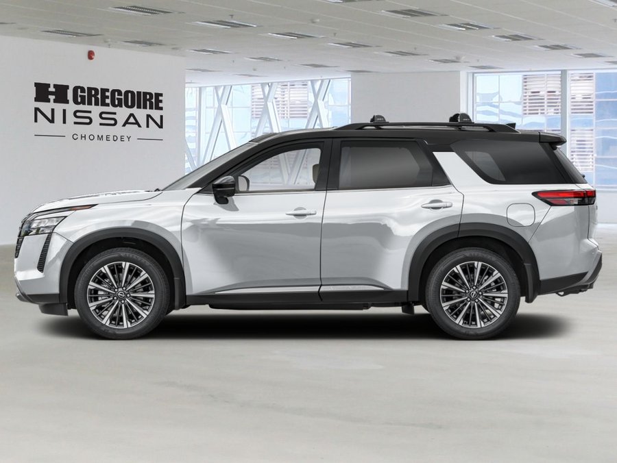 2026 Nissan Pathfinder 2026 Everest While Pearl Tricoat/Super Black