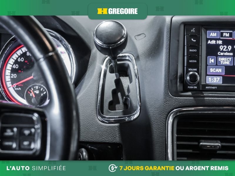 Dodge GR Caravan 820832 | 35th Anniversary AUTO AC MAGS CAM RECULE 2019 Rouge Laval - photo #21