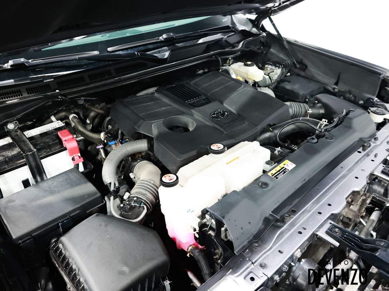 2024 Toyota Tundra Grey Saint-Eustache - photo #21