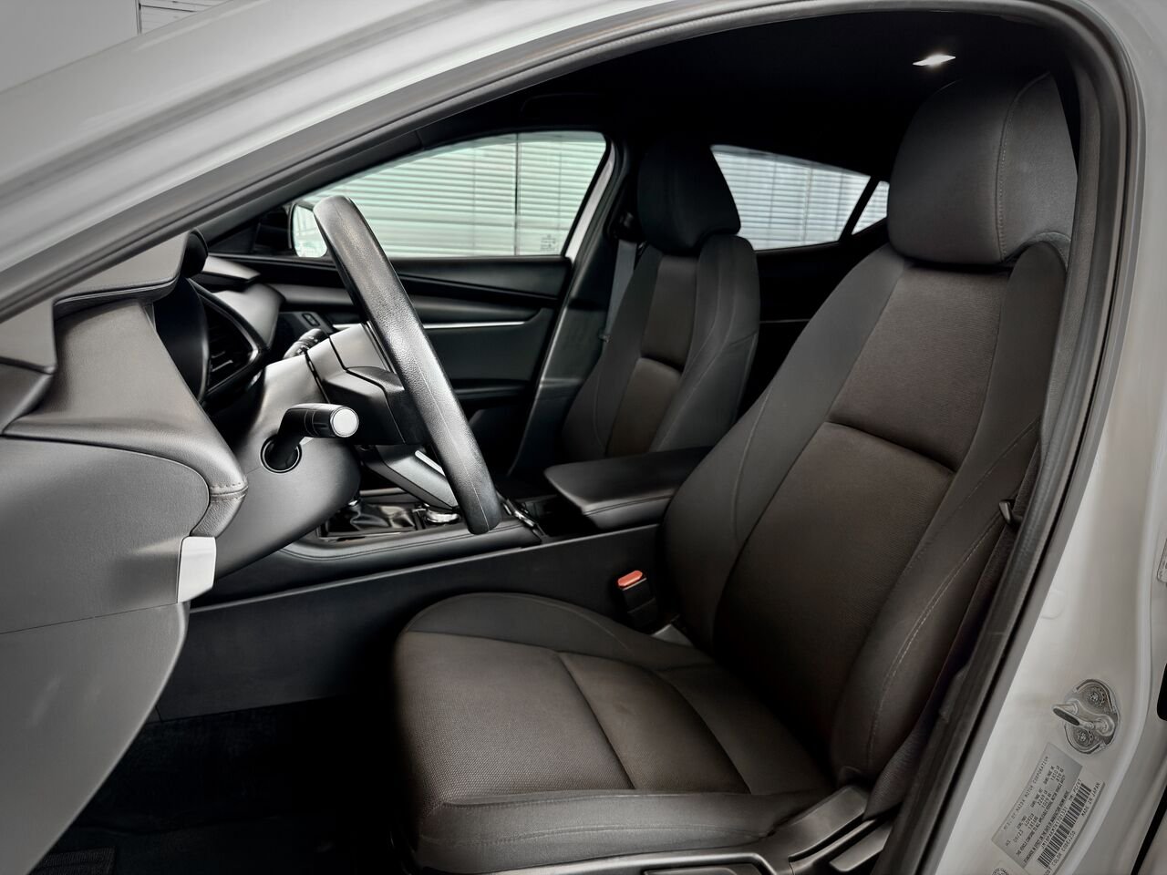 2024 MAZDA MAZDA3 SPORT GX White Notre-Dame-des-Prairies - photo #15