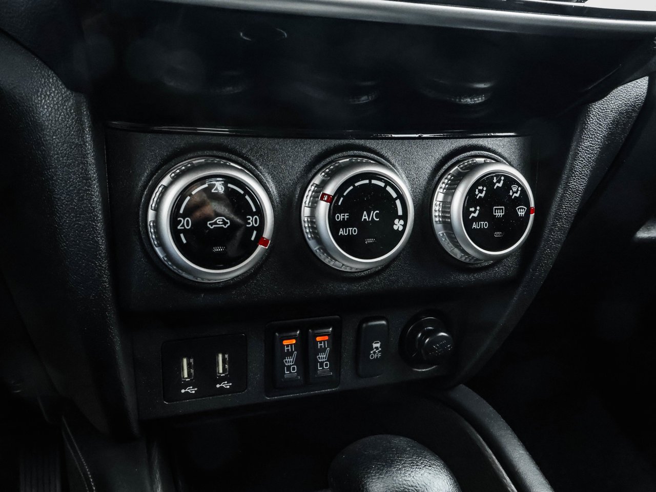 2024 Mitsubishi RVR ES AWC Grey Sherwood Park - photo #25