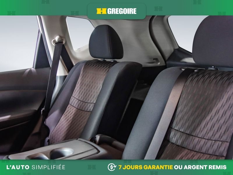Nissan Rogue 2020 Blanc Laval - photo #22