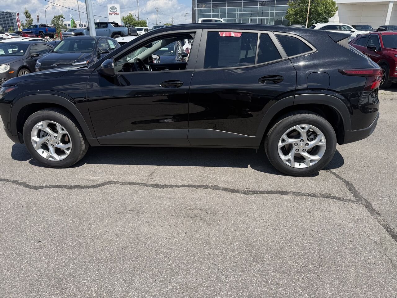 2024 CHEVROLET TRAX LS Traction avant 4 portes LS Black Ottawa & Gatineau - photo #8