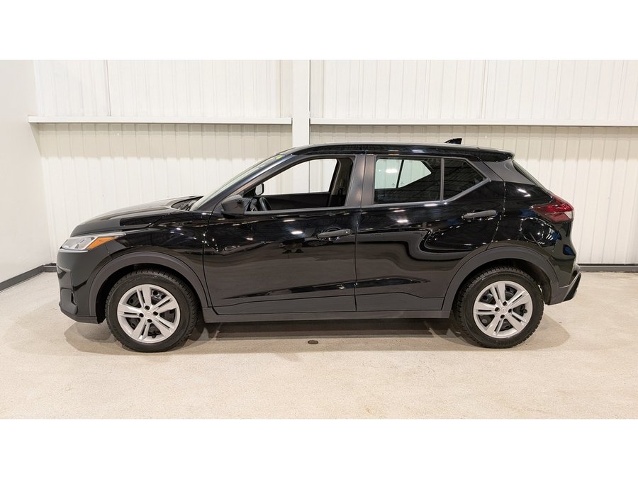 2024 Nissan Kicks Black