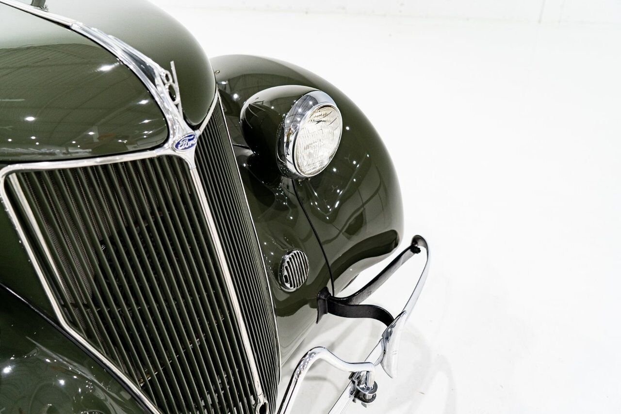 1936 Ford Model 48 Phaeton PRIX EN USD | Beautifully presented in original condition Green Montreal - photo #3