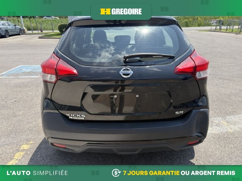 2019 Nissan Kicks Black Blainville - photo #10