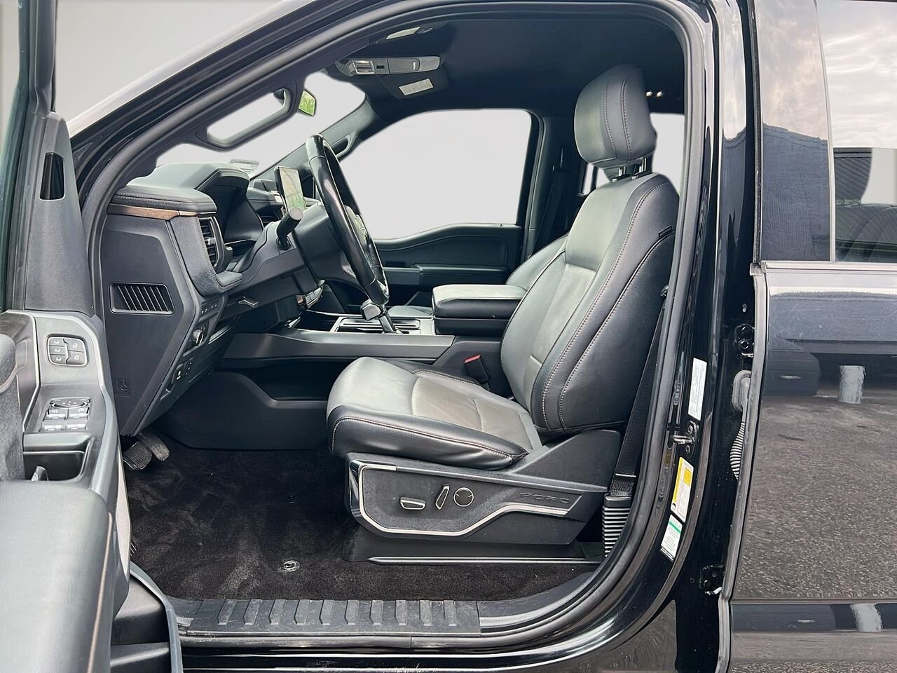 Ford F-150 Lightning LARIAT SuperCrew 4RM LONG RANGE 2022 Noir Québec - photo #8