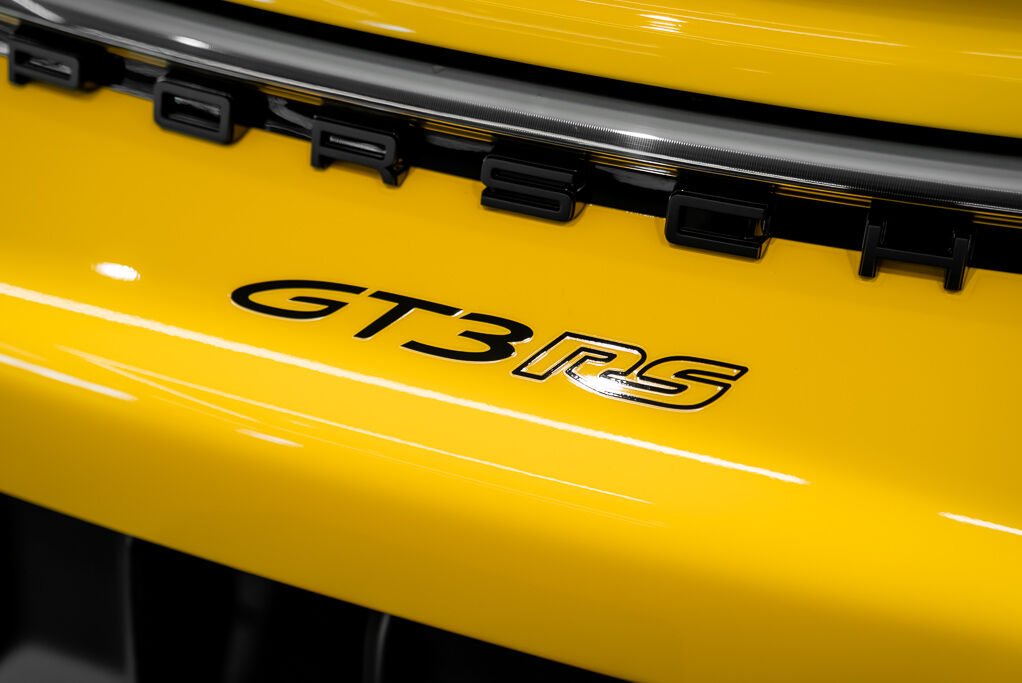 Porsche 911 GT3RS Weissach 2024 Jaune Kirkland - photo #34