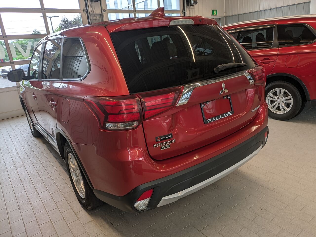 Mitsubishi Outlander 2018 Rouge Gatineau - photo #17